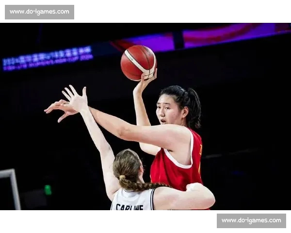 央视直击女篮中日对决：张子宇内线无解，宫鲁鸣战术显神威