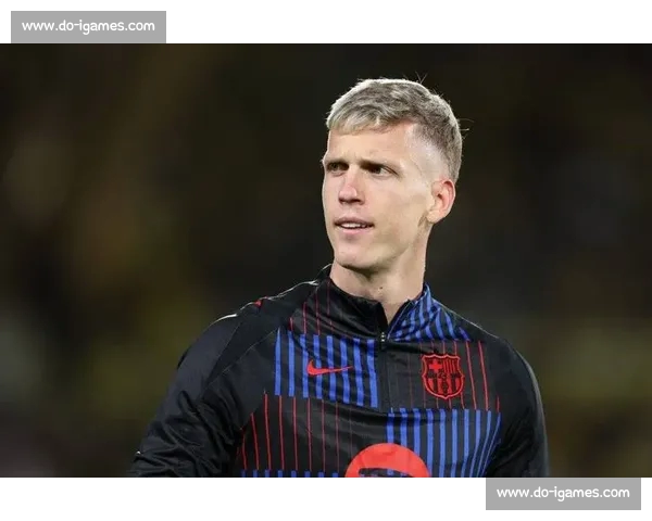 度假同框引热议！奥尔莫与迪亚斯伊维萨岛合影暗藏转会玄机？