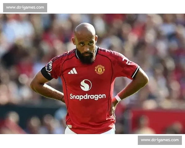 曼联死忠网红飞铲特维斯酿冲突!野兽 4 球回击梦剧场嘘声 曼联死忠网红飞铲特维斯酿冲突!野兽 4 球回击梦剧场嘘声